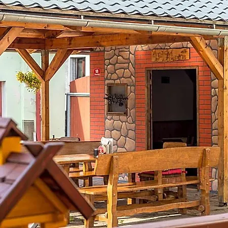 Penzion A Restaurace U Vladare 3*